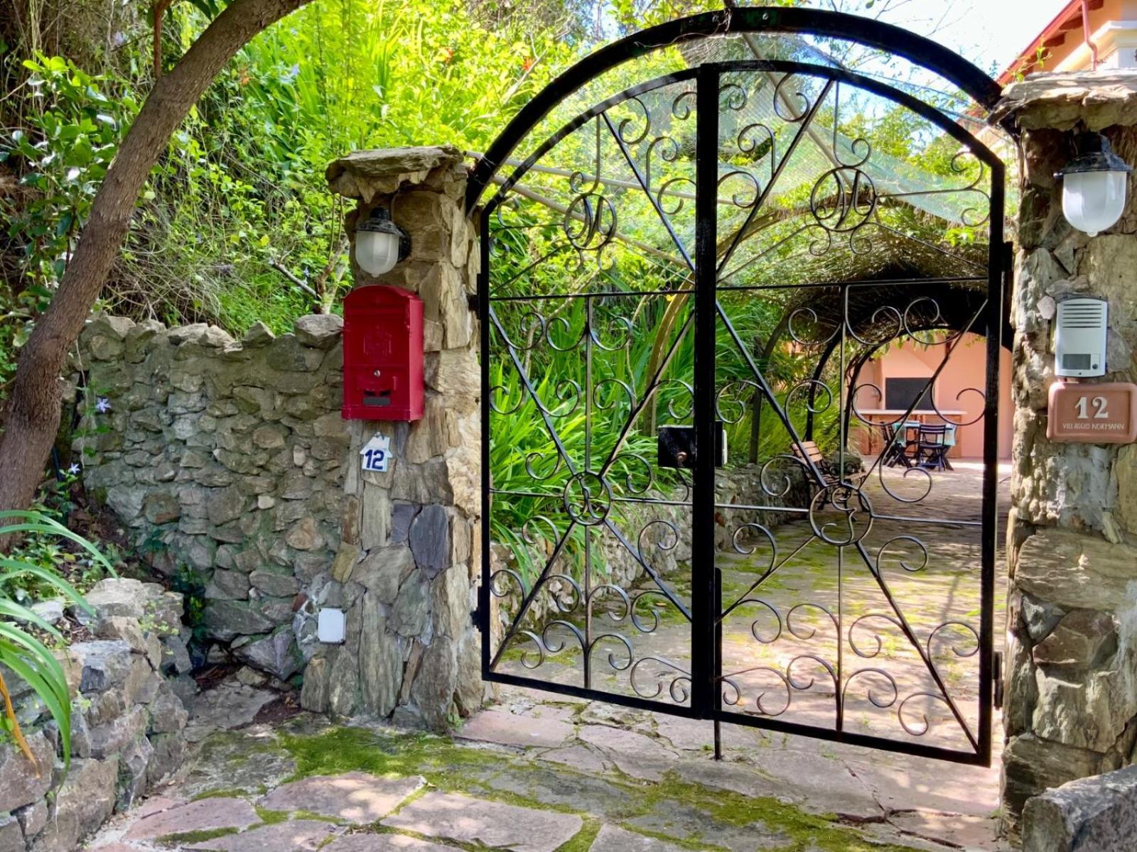 Aragonite Azzurra Casa Vacanza Gonnesa Εξωτερικό φωτογραφία